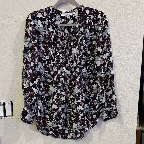 Veronica Beard Tops - Veronica Beard Floral Blouse - size 12
